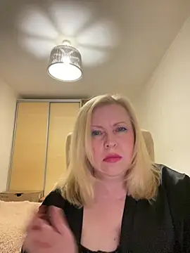 JanieLight53 online show from July 9, 8:24 pm