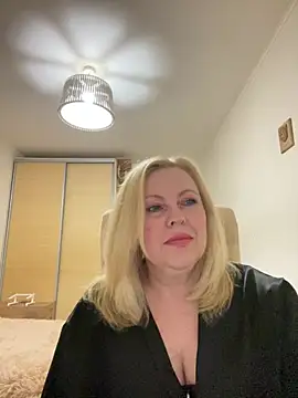 JanieLight53 online show from July 14, 7:08 pm