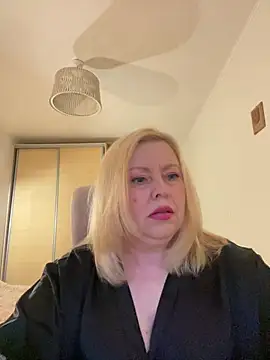 JanieLight53 online show from July 22, 6:22 pm