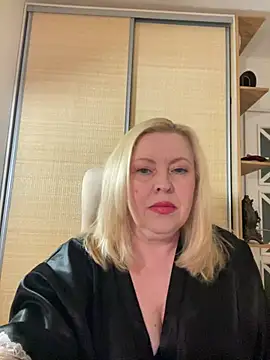 JanieLight53 online show from July 25, 8:17 pm