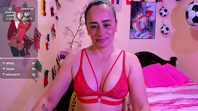 sara florez12 online show from June 30, 11:00 am