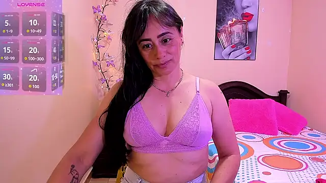 sara florez12 online show from August 5, 11:13 am