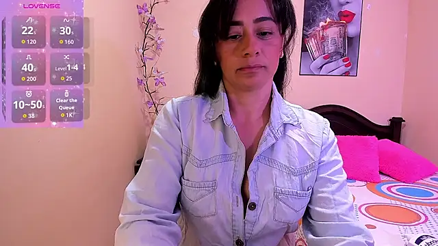 sara florez12 online show from August 6, 11:34 am