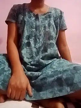 yesmam36 online show from April 18, 5:06 pm