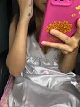 -Lilyn- online show from April 17, 4:21 pm