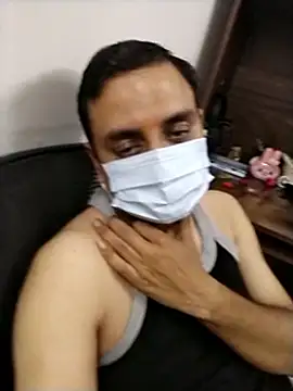 Snapshot of rockym1995 chatting on March 8, 8:45 pm rockym1995 online show from March 8, 8:45 pm