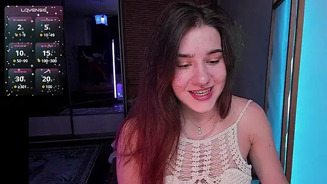 With Elly online show from March 15, 12:55 pm