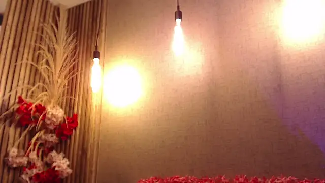 Vicky Angeel online show from April 14, 1:28 pm