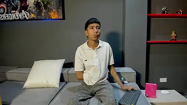 Ender h0tt online show from March 19, 1:48 pm