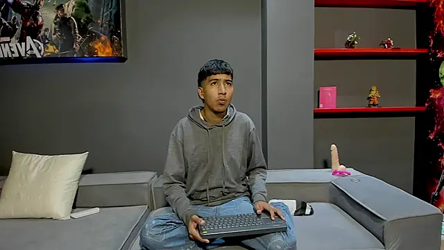 Ender h0tt online show from April 6, 1:56 pm