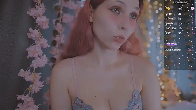 Snapshot of x__sexykitten666__x chatting on August 1, 4:28 pm x sexykitten666 x online show from August 1, 4:28 pm