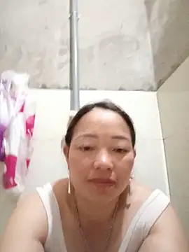 Yellow-pink online show from May 22, 1:50 pm