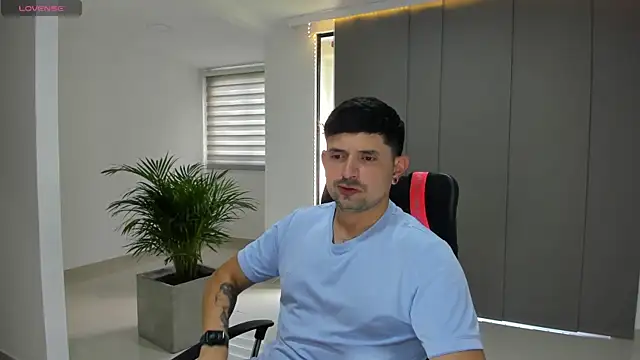 TroyeSavage online show from March 9, 10:03 pm