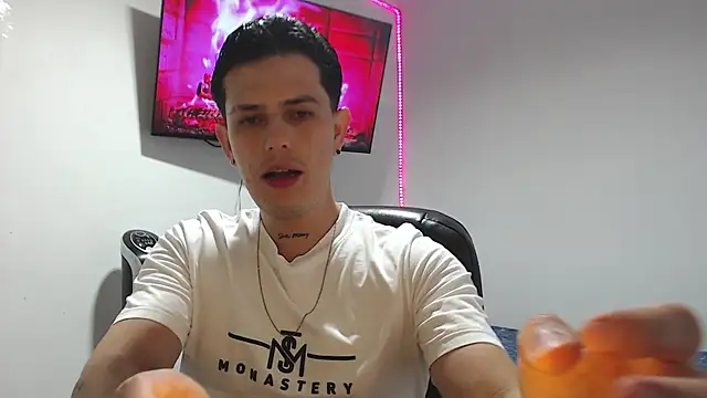 JUAN CAMILOXXX online show from May 7, 4:29 am