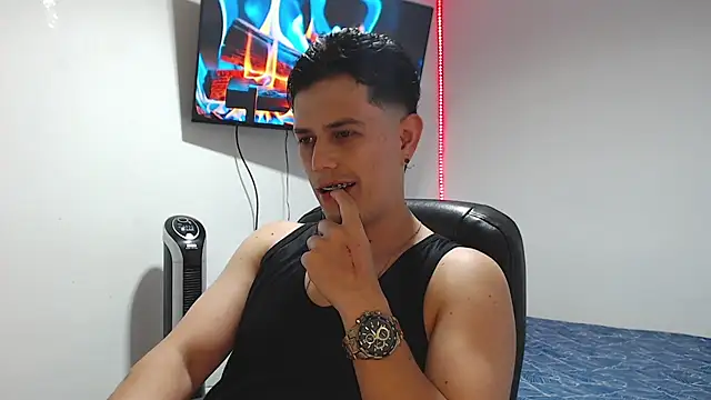JUAN CAMILOXXX online show from May 13, 4:32 am