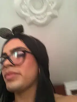 Kitty Cruz Love online show from April 12, 9:09 pm