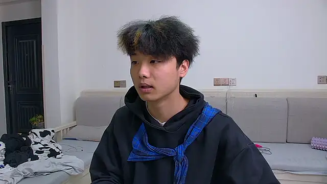 icecream-002 online show from March 20, 9:47 am