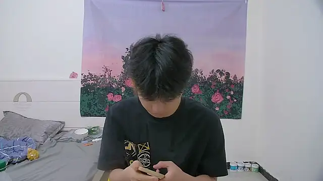 icecream-002 online show from April 23, 11:42 am