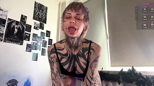 KizzieSherbert online show from June 7, 11:03 am