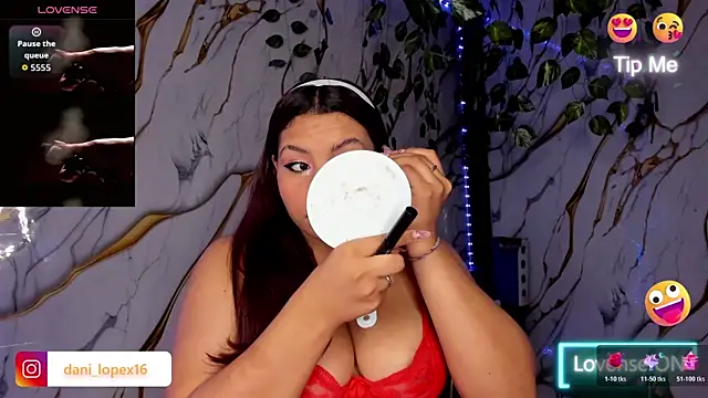 Snapshot of daniela_lopez1 chatting on May 21, 4:08 am daniela lopez1 online show from May 21, 4:08 am