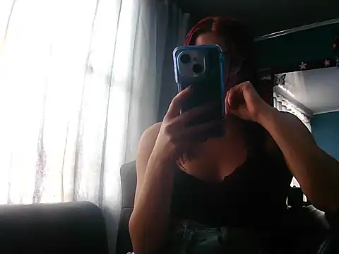 Nahomi velez online show from March 16, 7:07 pm