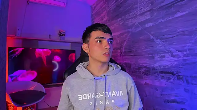 NicoKinggs  online show from April 9, 1:16 pm