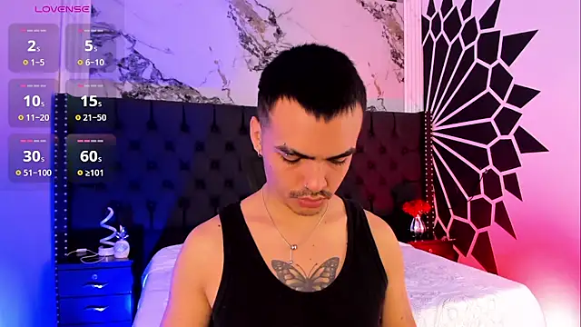 NicoKinggs  online show from April 19, 12:04 pm