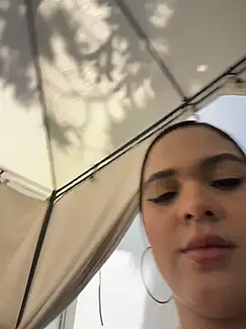 Bella-Ferrer online show from July 17, 4:01 pm