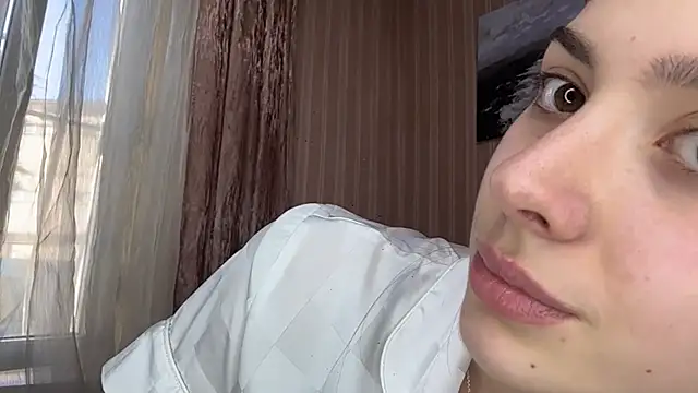 AylaLust online show from April 25, 12:30 pm