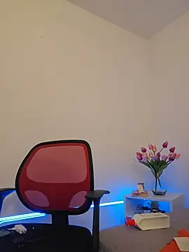 Victoria Evanss online show from April 11, 9:41 pm