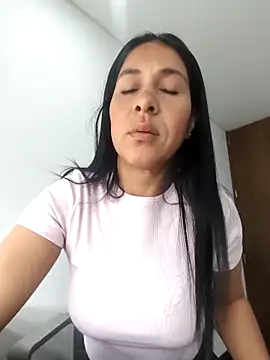 Camillemonroe  online show from April 16, 1:23 pm