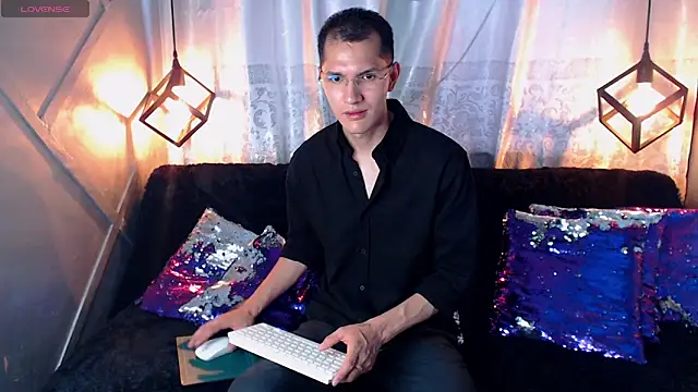 MilanDavid1 online show from March 13, 5:41 pm