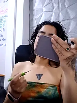 Kittylatina  online show from March 18, 7:39 pm