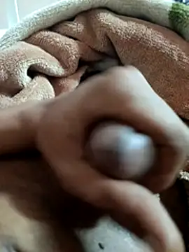 Snapshot of L7assTbabn chatting on March 29, 2:11 am L7assTbabn online show from March 29, 2:11 am