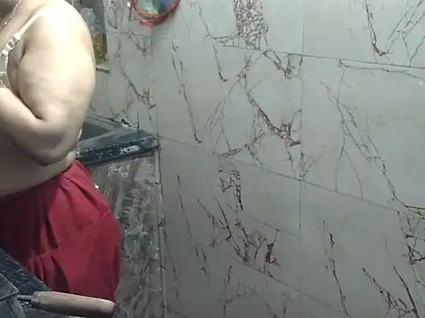 HouseWife4466 online show from March 18, 8:17 am