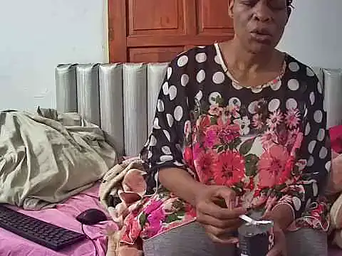 JoycyQueen online show from March 20, 2:33 pm