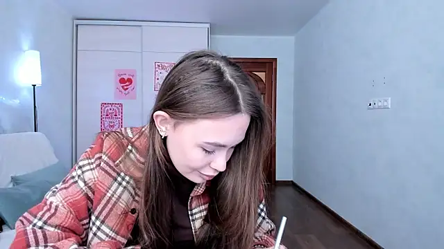 kittiangel00 online show from April 17, 4:26 am