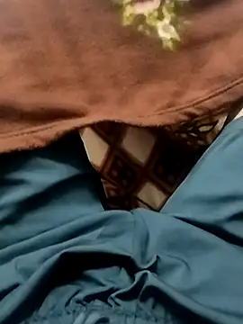 Roy3 2 online show from April 3, 6:28 pm