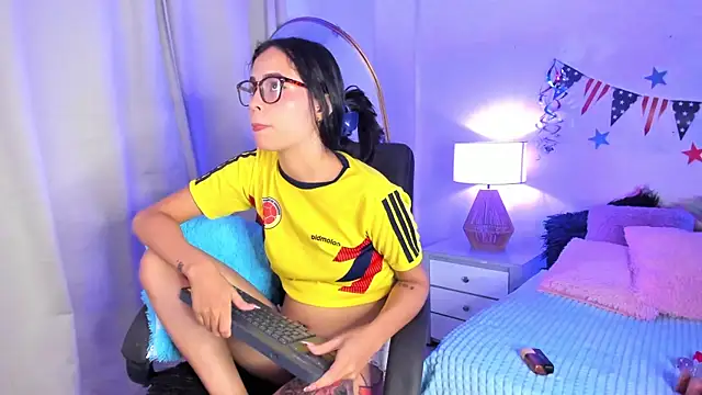 nahiara santana online show from July 4, 3:02 am