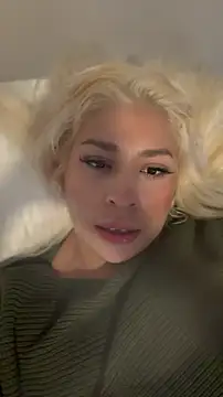 mxmxee online show from April 26, 3:37 am