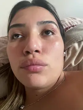 miicbebita online show from April 18, 7:58 pm