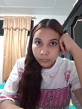 Snapshot of MewRodriguez chatting on March 15, 3:01 am MewRodriguez online show from March 15, 3:01 am