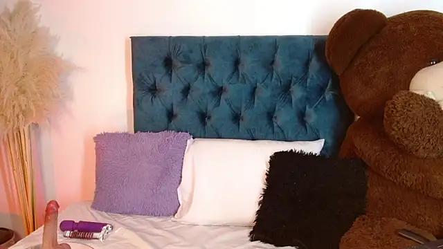 Rebeldana online show from April 28, 11:54 pm