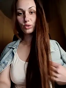 Snapshot of LunaCrystall chatting on April 3, 6:28 pm LunaCrystall online show from April 3, 6:28 pm