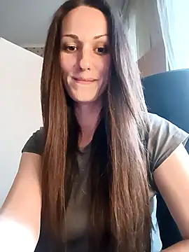 Snapshot of LunaCrystall chatting on April 12, 4:12 pm LunaCrystall online show from April 12, 4:12 pm