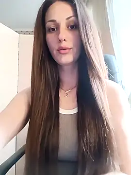 Snapshot of LunaCrystall chatting on April 24, 3:25 pm LunaCrystall online show from April 24, 3:25 pm