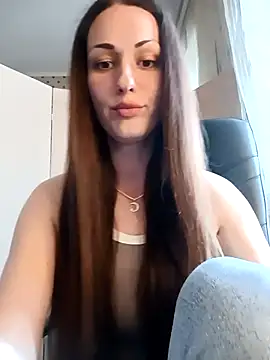 Snapshot of LunaCrystall chatting on May 2, 3:50 pm LunaCrystall online show from May 2, 3:50 pm
