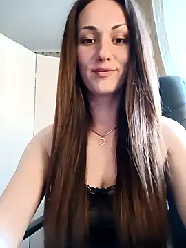 Snapshot of LunaCrystall chatting on May 3, 4:02 pm LunaCrystall online show from May 3, 4:02 pm