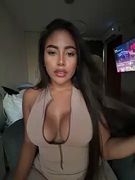 SaraValentina11 online show from May 20, 10:49 pm