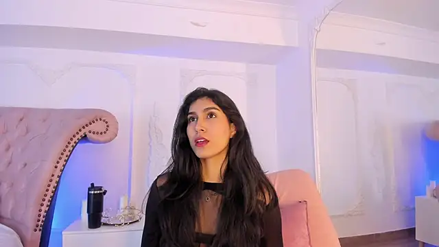 LucianaBlanco  online show from June 19, 8:34 pm